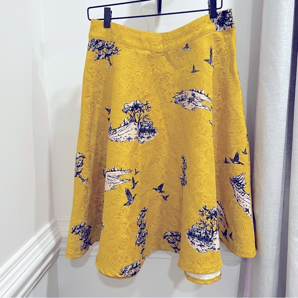 Darling London Textured Skater Bird Skirt Size M Mustard Yellow & Black Printed